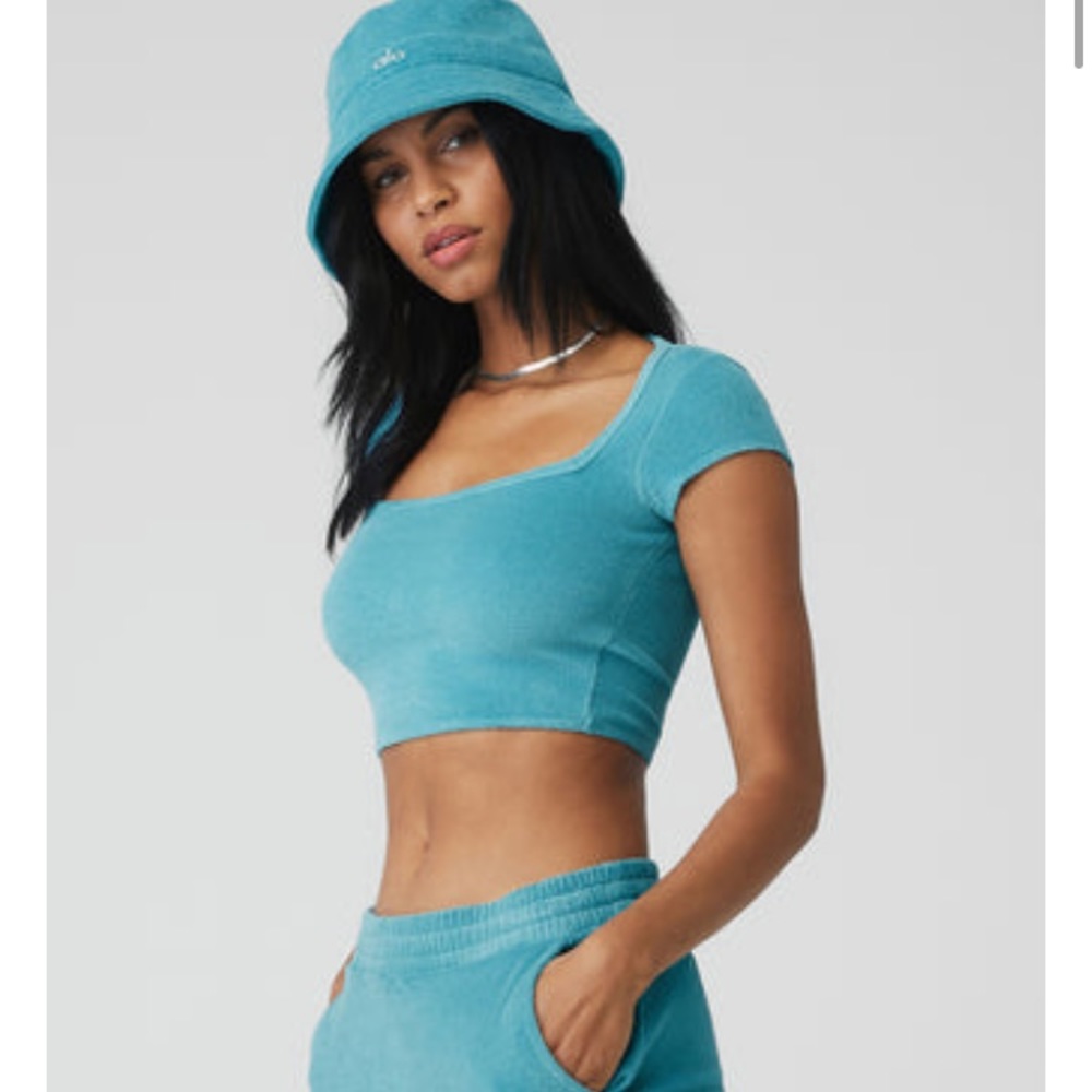 Alo Yoga Terry Beach Side Short Sleeve Crop blue size M